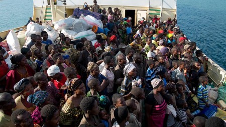 Burundian refugees being transported to Kigoma. Photo: Daniel Hayduk